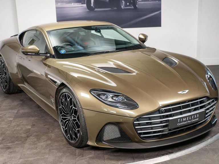 Aston Martin DBS V12 Silver #18