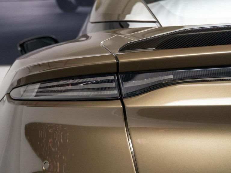 Aston Martin DBS V12 Silver #32