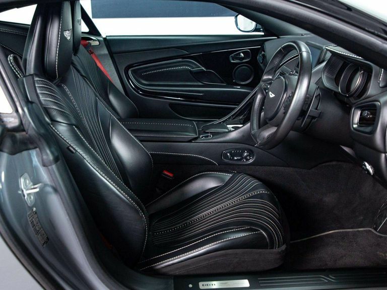 Aston Martin DB11 V8 Volante Touchtronic Black #22