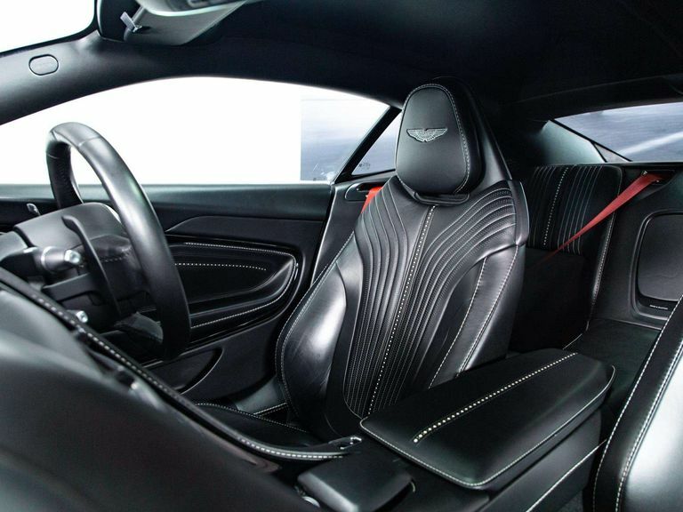 Aston Martin DB11 V8 Volante Touchtronic Black #32