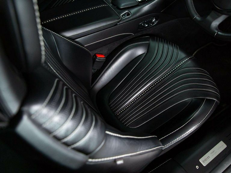 Aston Martin DB11 V8 Volante Touchtronic Black #21