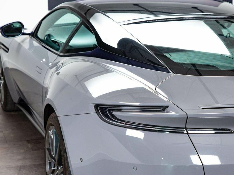 Aston Martin DB11 V8 Volante Touchtronic Black #31