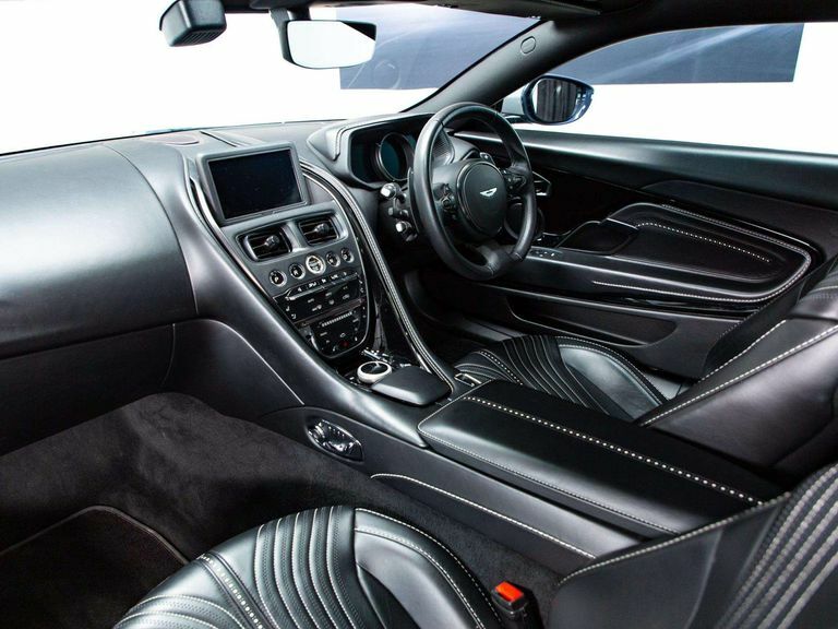 Aston Martin DB11 V8 Volante Touchtronic Black #33