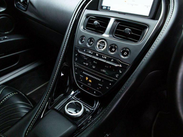 Aston Martin DB11 V8 Volante Touchtronic Black #11