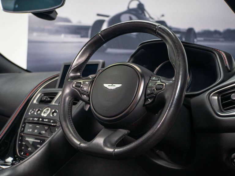 Aston Martin DB11 4L Null Silver #10