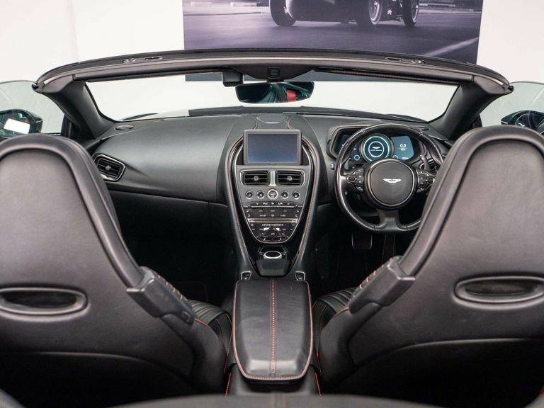 Aston Martin DB11 4L Null Silver #24