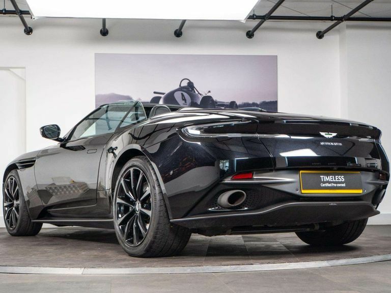 Aston Martin DB11 4L Null Silver #32