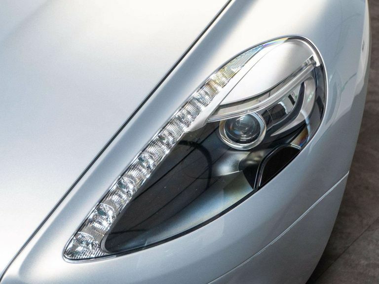 Aston Martin Vanquish V12 Black #22