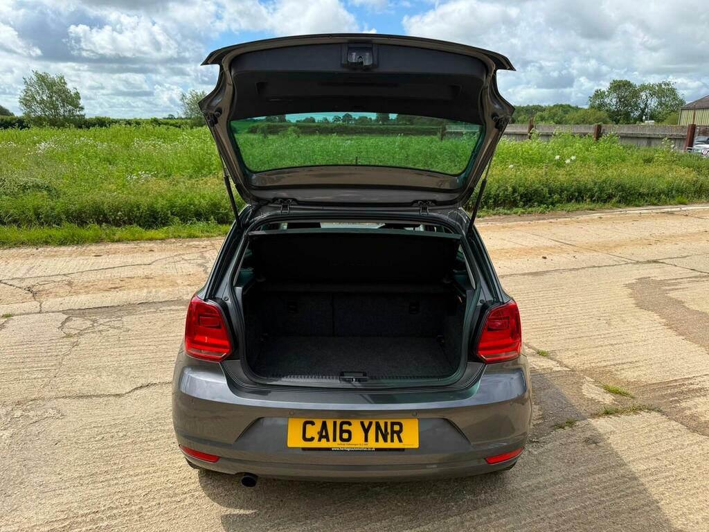 Volkswagen Polo Hatchback Se 2016 Red #68