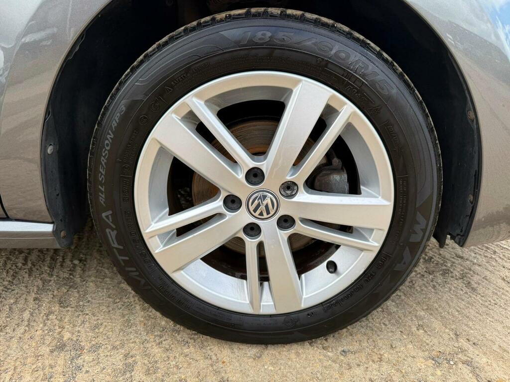 Volkswagen Polo Hatchback Se 2016 Red #53