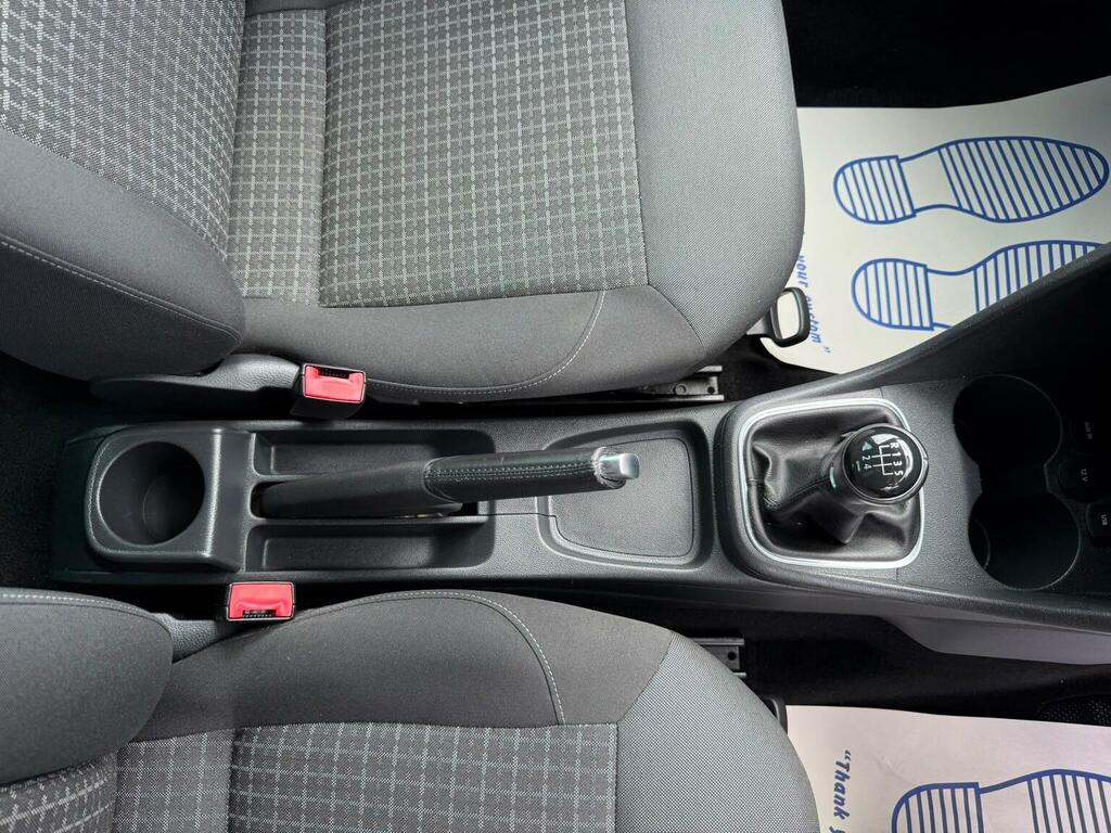 Volkswagen Polo Hatchback Se 2016 Red #25