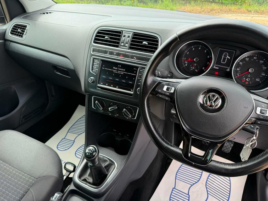 Volkswagen Polo Hatchback Se 2016 Red #23