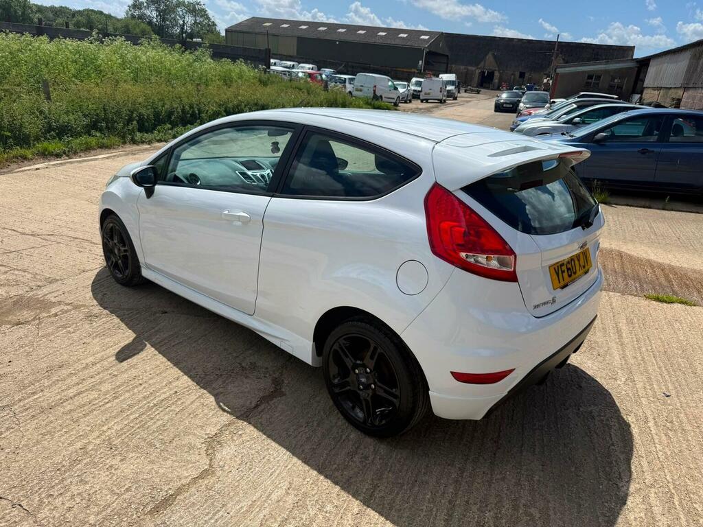 Ford Fiesta 1.6 Zetec S White #4