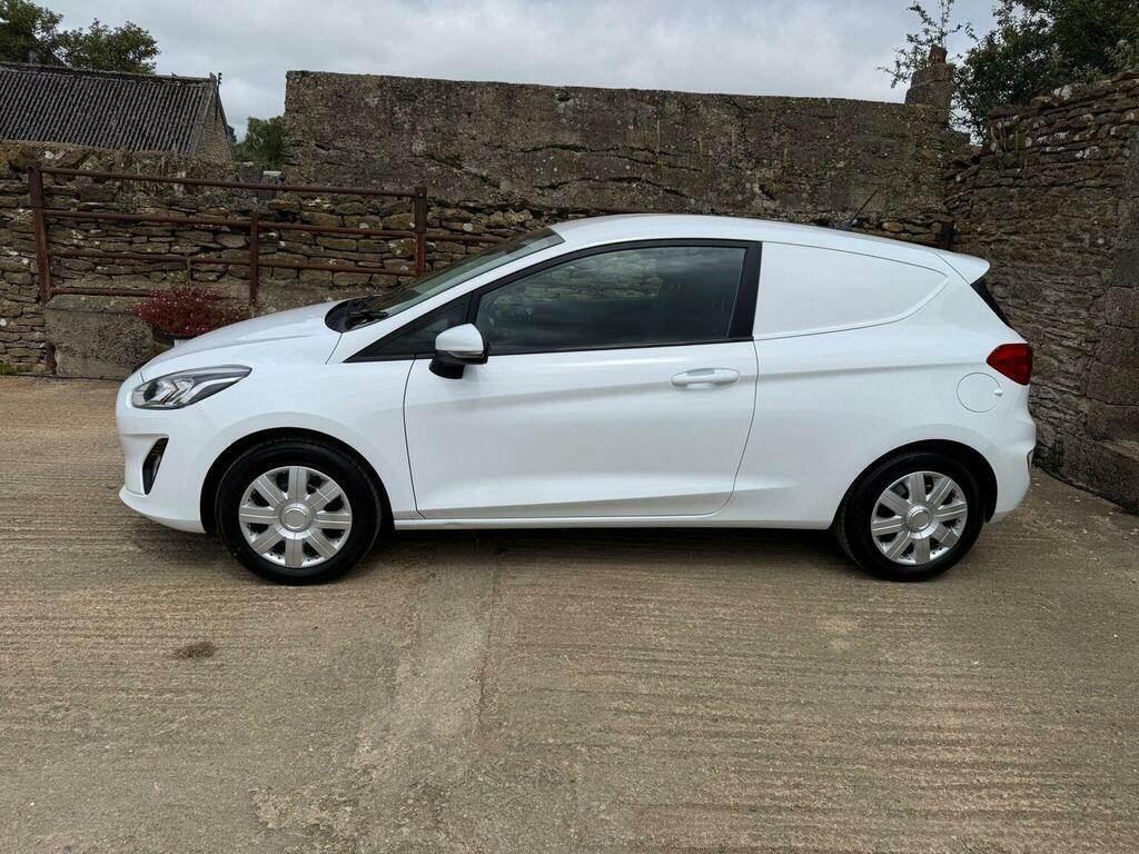 Ford Fiesta Car Derived Van 1.5 Tdci Euro 6 Ss 201919 LE19UJR White #4