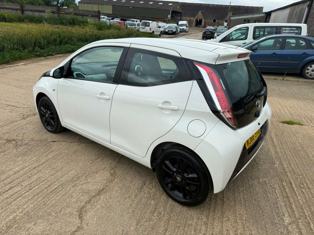 Toyota Aygo 1.0 Vvt-i X-pression Euro 6 White #4