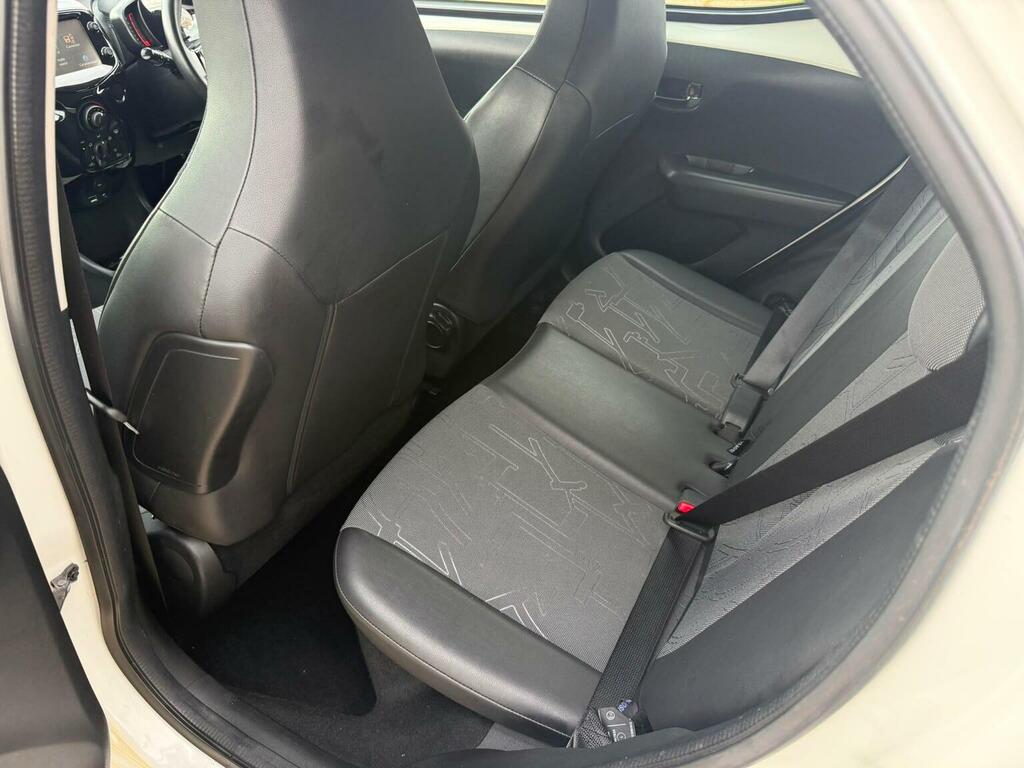 Toyota Aygo Hatchback 1.0 Grey #30