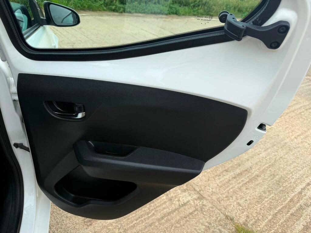Toyota Aygo Hatchback 1.0 Grey #41