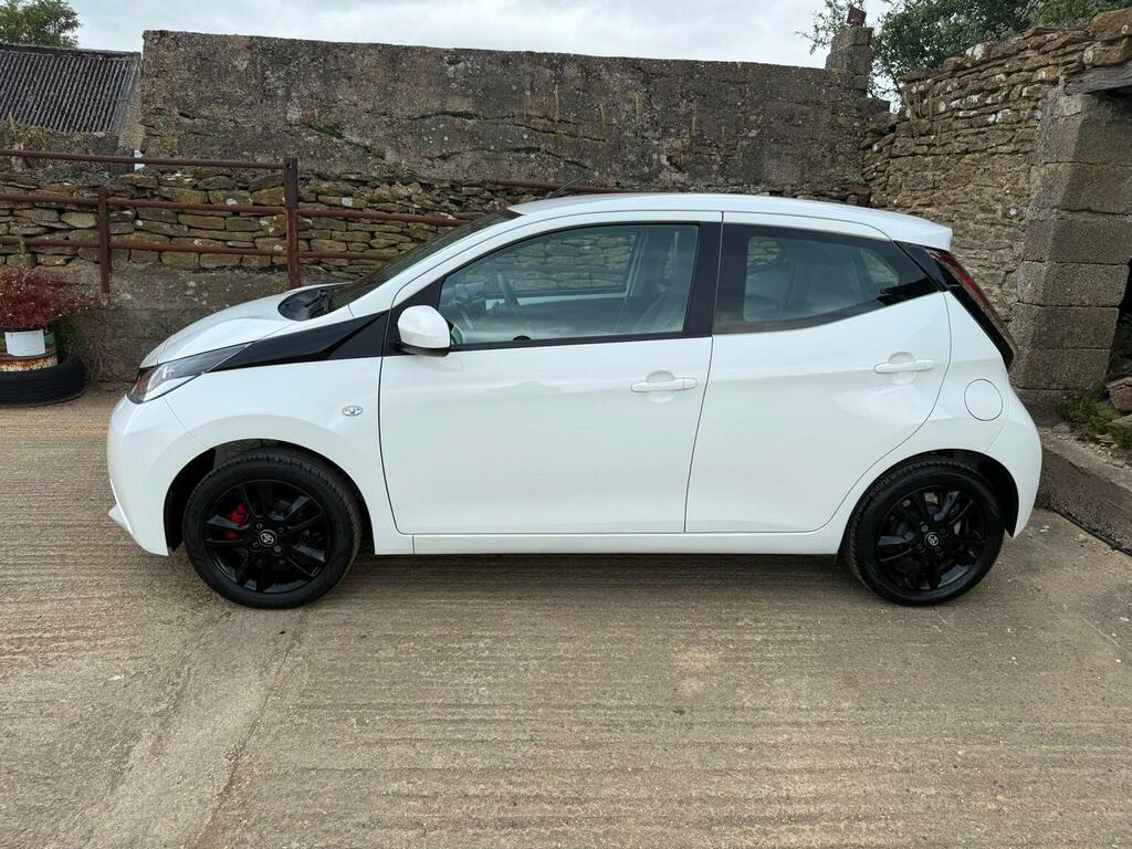Toyota Aygo Hatchback 1.0 Grey #17