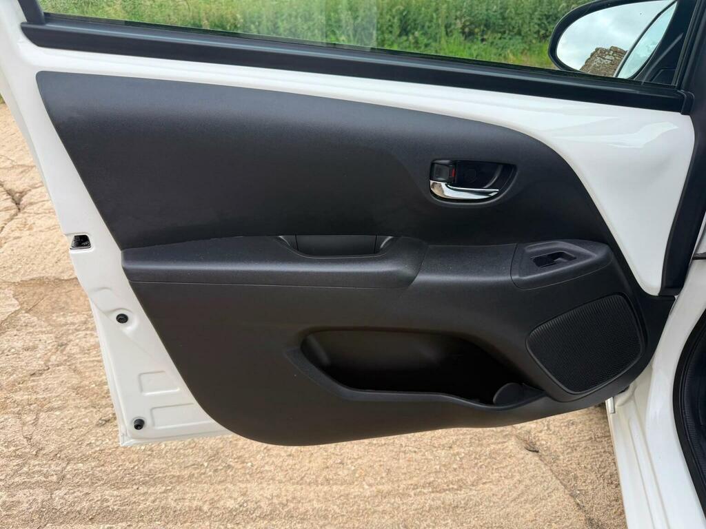 Toyota Aygo Hatchback 1.0 Grey #42