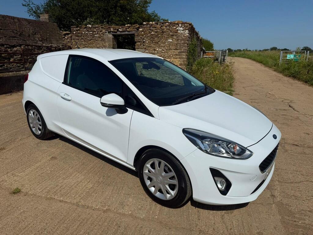 Ford Fiesta Car Derived Van 1.5 Tdci Euro 6 Ss 201919 LE19UKL White #5