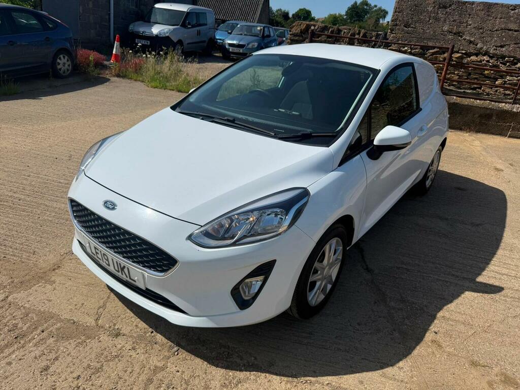 Ford Fiesta Car Derived Van 1.5 Tdci Euro 6 Ss 201919 LE19UKL White #3