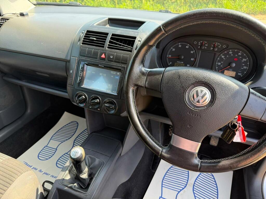 Volkswagen Polo 1.2 E Black #60