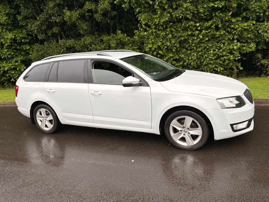 Skoda Octavia 1.6 Tdi Se Estate Euro 6 Ss White #2
