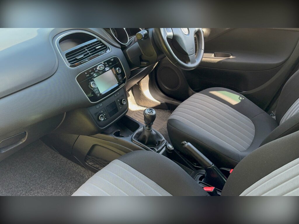 Fiat Punto Pop Plus White #14