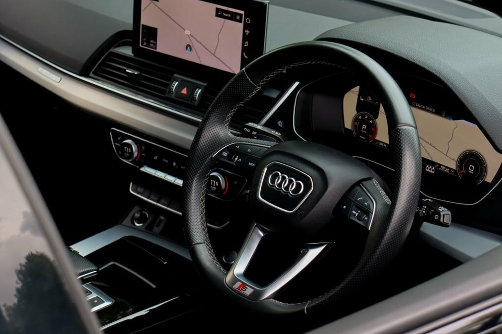 Audi Q5 2L S Line BW72LHD Black #2