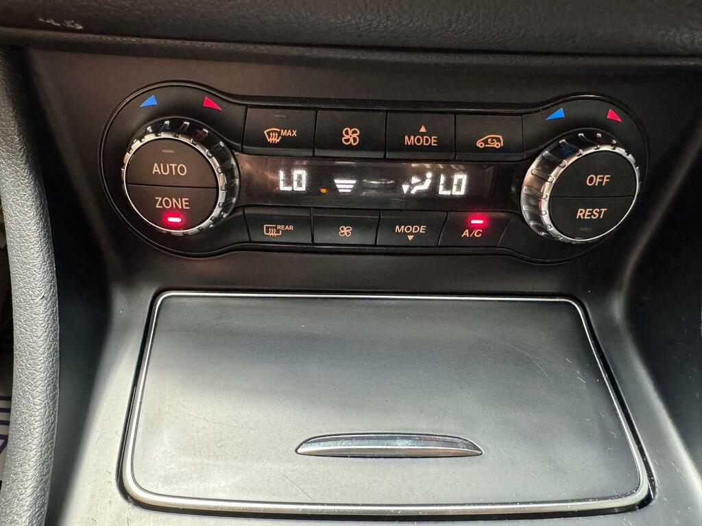 Mercedes-Benz CLA Class Cla 180 Sport Red #30