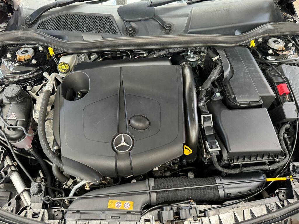 Mercedes-Benz CLA Class Cla 180 Sport Red #25
