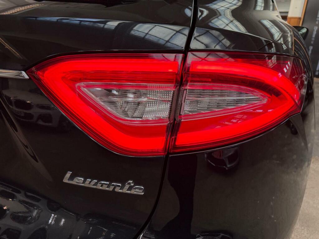 Maserati Levante 3.0D V6 Zf Black #26