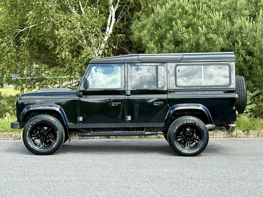 Land Rover Defender 2.4L County Black #6