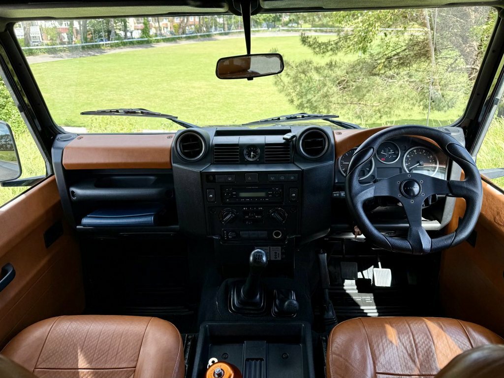Land Rover Defender Station Wagon Tdci White #10