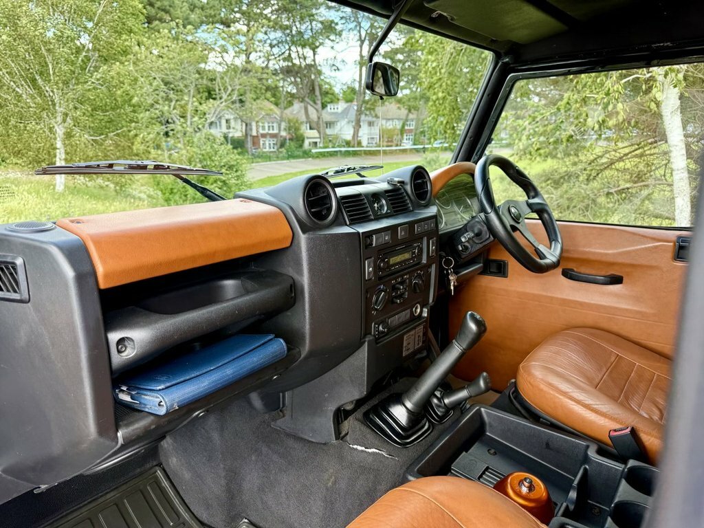 Land Rover Defender Station Wagon Tdci White #11
