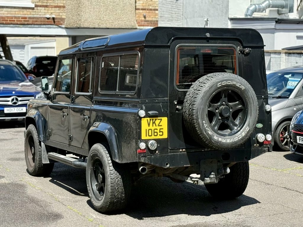 Land Rover Defender 2.4L County Black #4