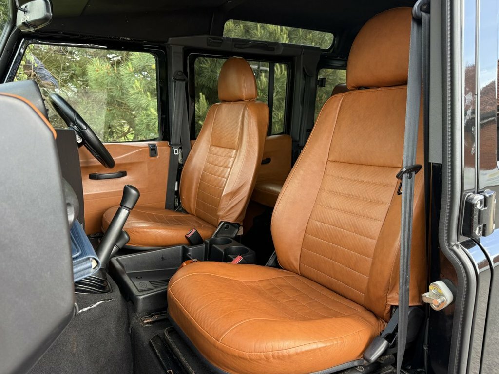Land Rover Defender Station Wagon Tdci White #12