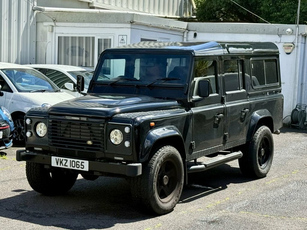Land Rover Defender 2.4L County Black #2