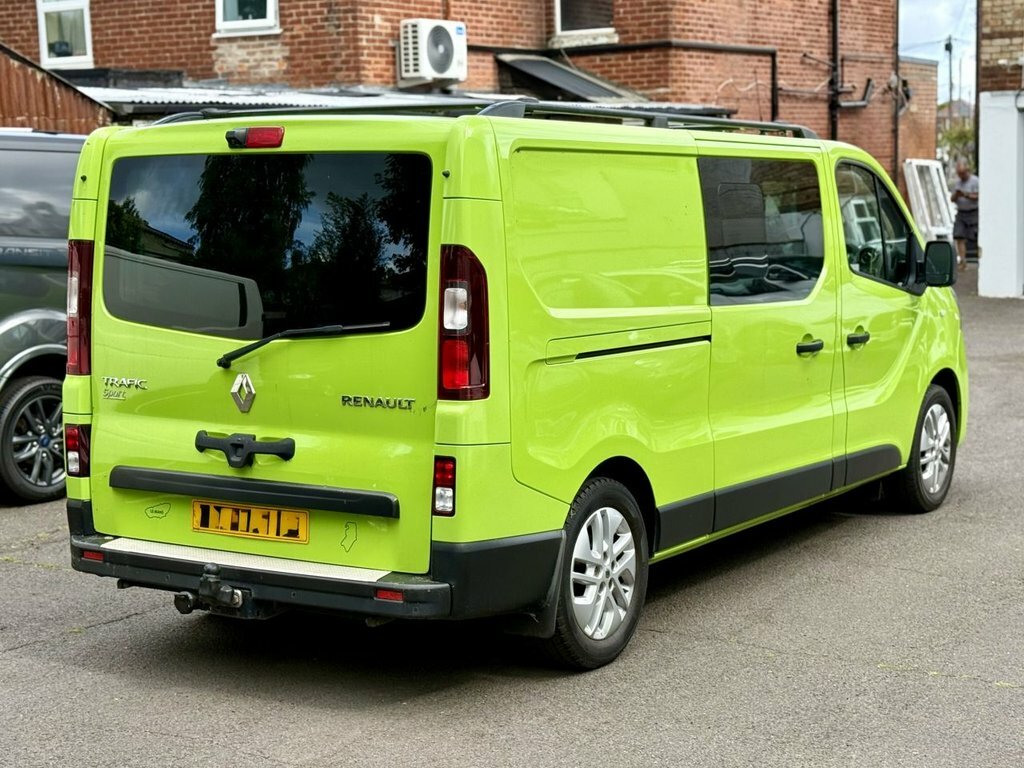 Renault Trafic 1.6L Sport Nav Green #4