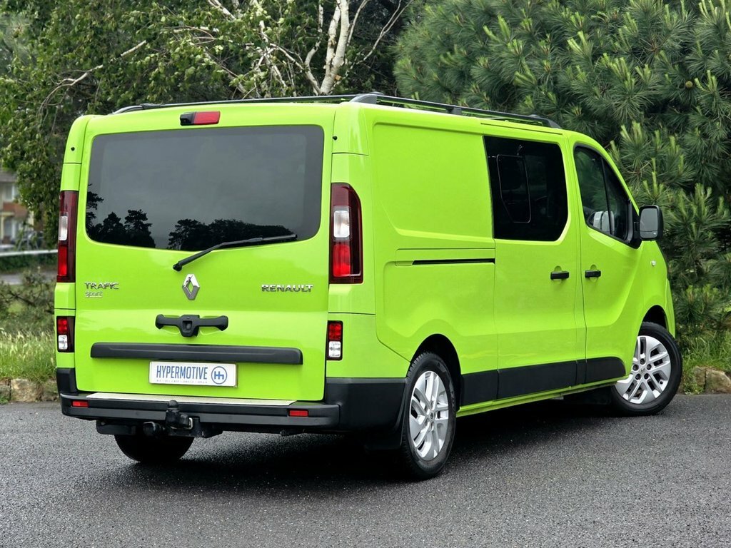 Renault Trafic Panel Van White #4