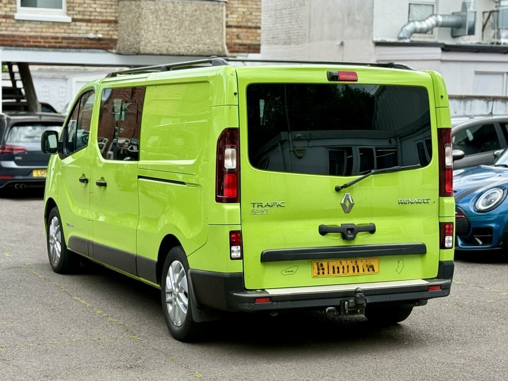 Renault Trafic 1.6L Sport Nav Green #3