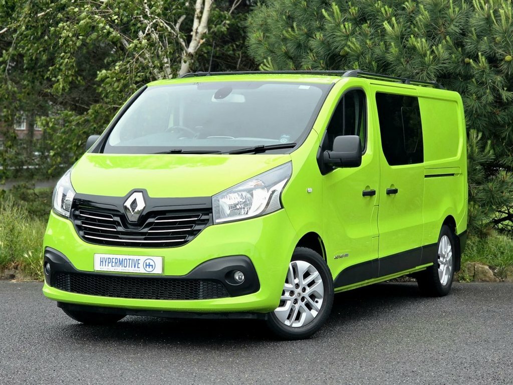 Renault Trafic Panel Van White #9