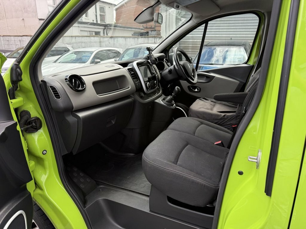 Renault Trafic 1.6L Sport Nav Green #5