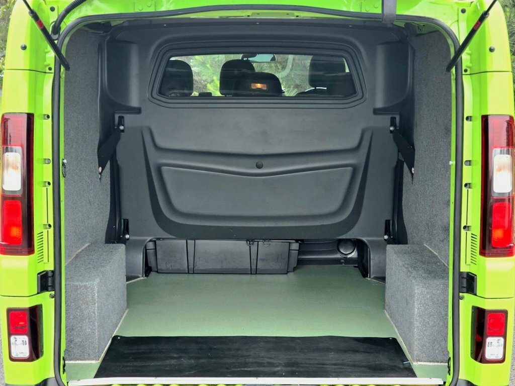 Renault Trafic Panel Van White #43