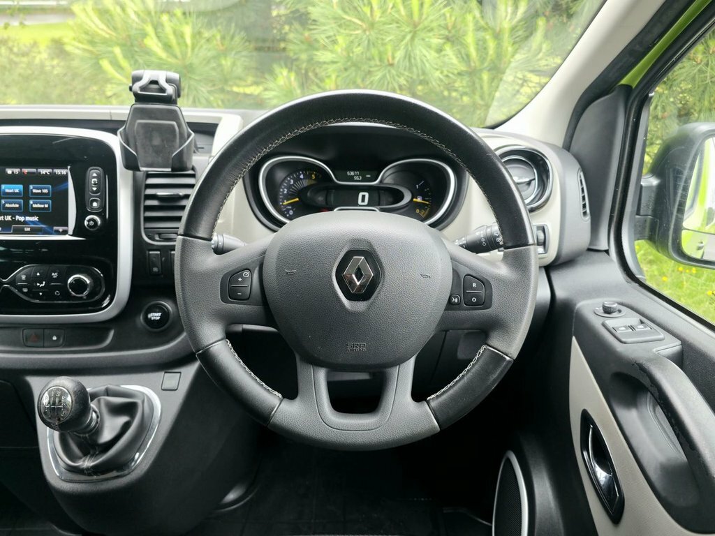 Renault Trafic Panel Van White #16