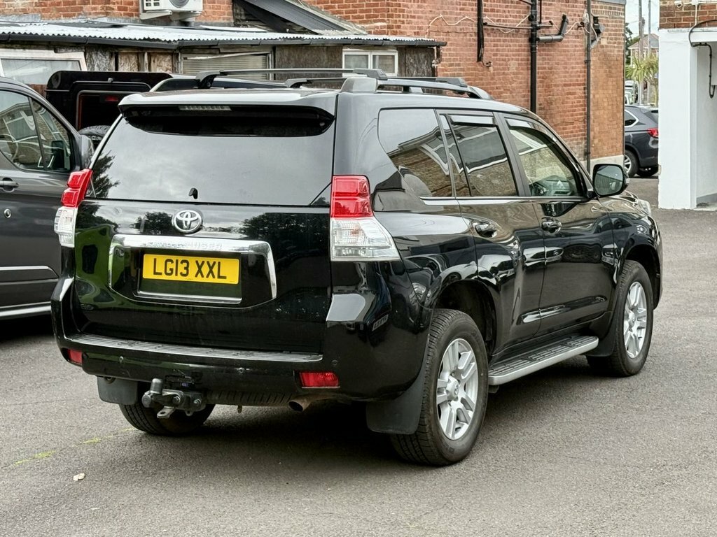 Toyota Land Cruiser 3L Lc5 Black #3