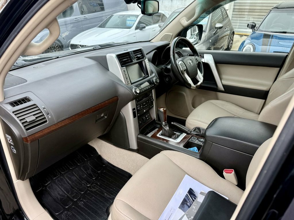 Toyota Land Cruiser 3L Lc5 Black #6