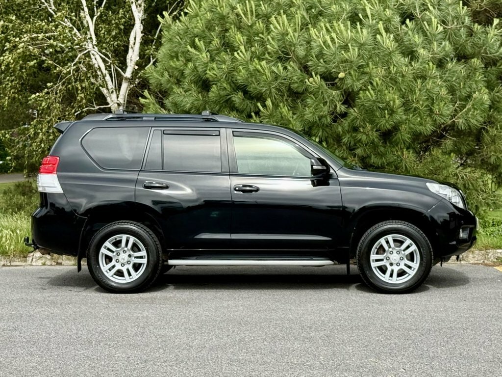 Toyota Land Cruiser 3L Lc5 Black #2