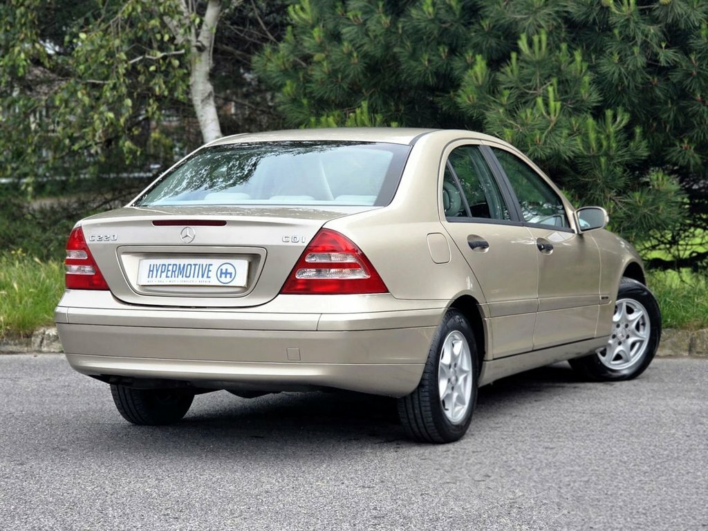 Mercedes-Benz C Class C220 Cdi Sportcoupe Silver #3
