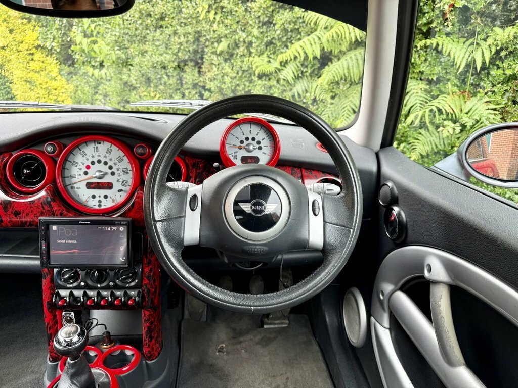 Mini Hatch 1.6 One Euro 3 Yellow #16